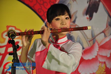 2009迎春团拜会--笛子独奏《草原春天》--中国