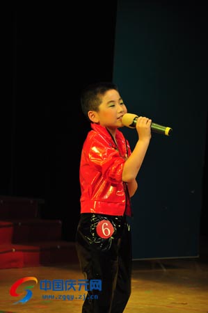 少儿歌手尽展风采
