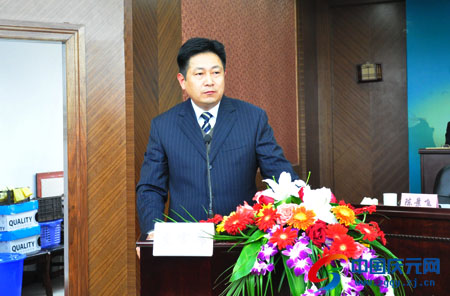 县委书记陈景飞致欢迎辞